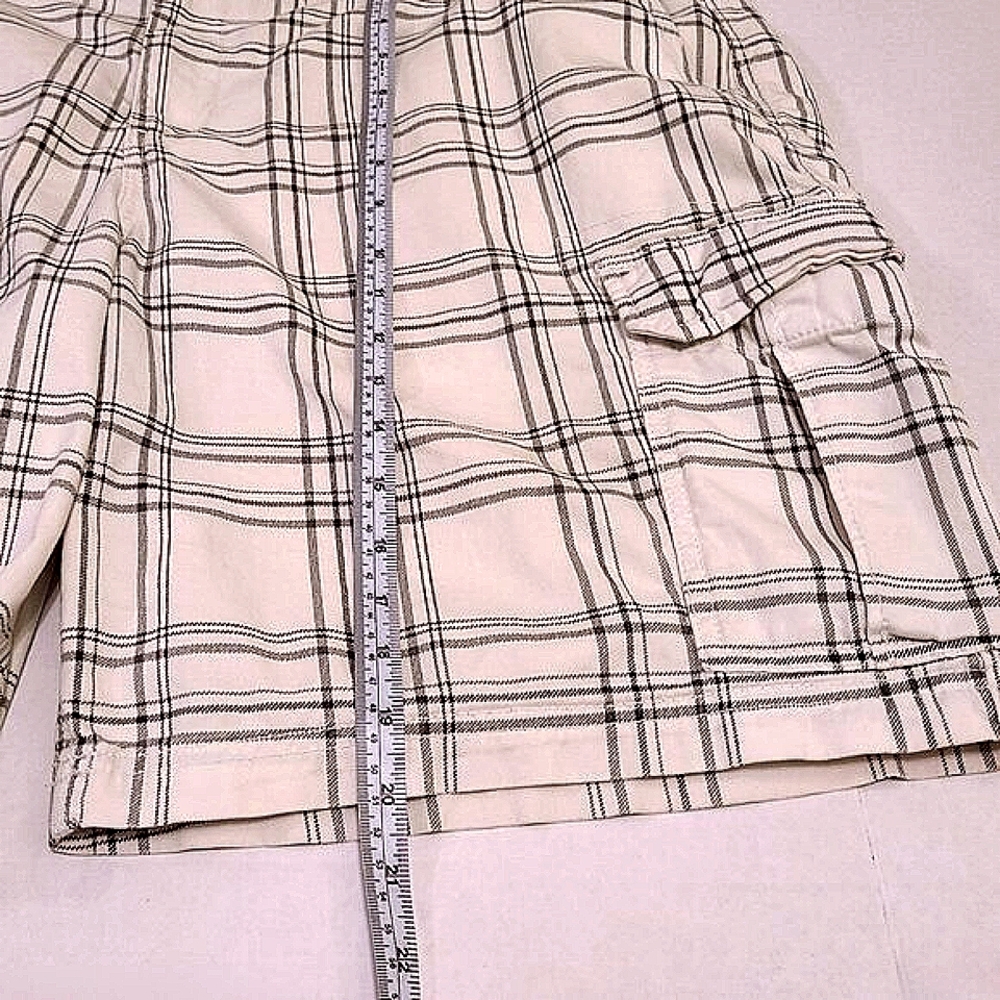 George Men’s Cargo Shorts | Size 42 | White & Gray Plaid | Casual - Picture 8 of 9